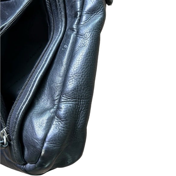 Mancini Black Leather Shoulder Bag - Picture 6 of 6
